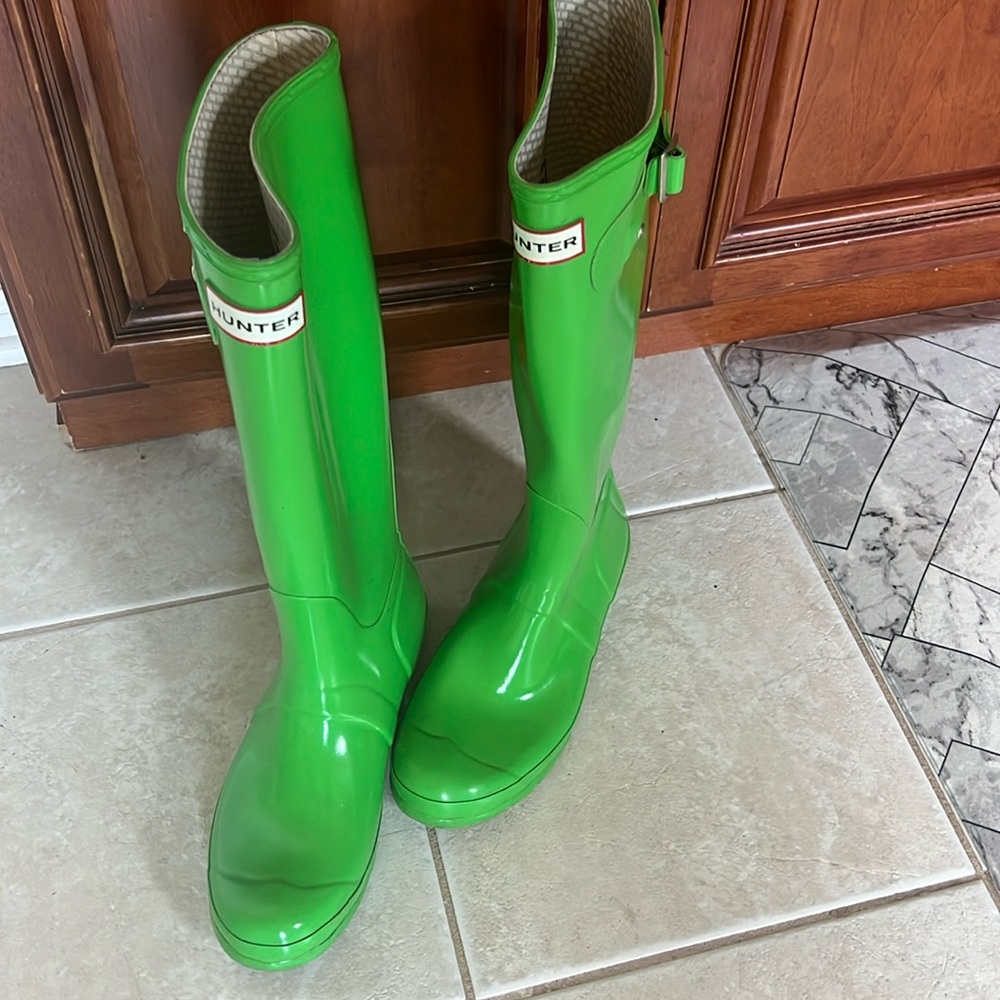 Women’s tall hunter boots